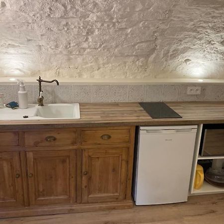Les Matelles : Charmant Logement En Pierres Kültér fotó
